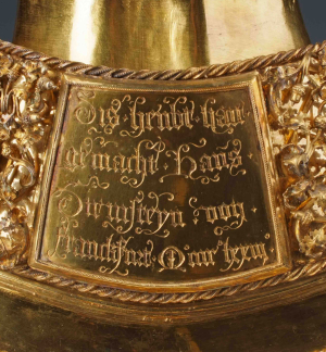 Inschrift von Hans Dirmstein auf der Reliquienbüste des hl. Petrus